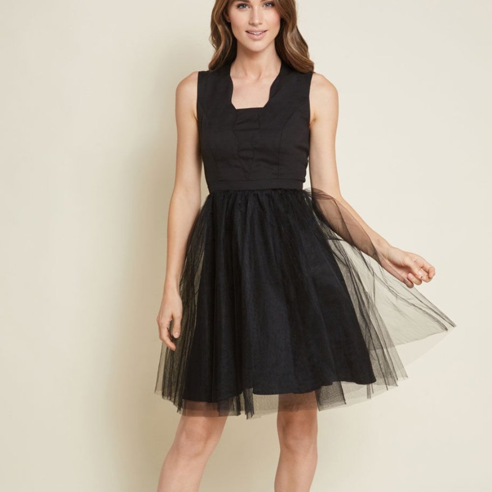 MODCLOTH Proud Posture Fit & Flare Tulle Dress M